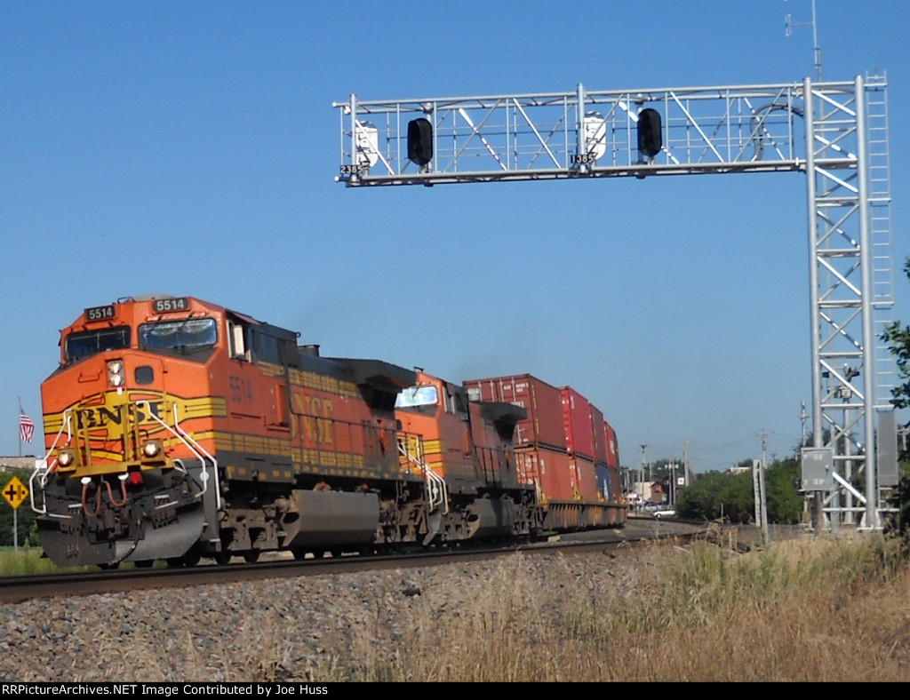 BNSF 5514 East